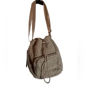 NWT 32 Degrees Sherpa Drawstring Bucket Shoulder Bag mocha